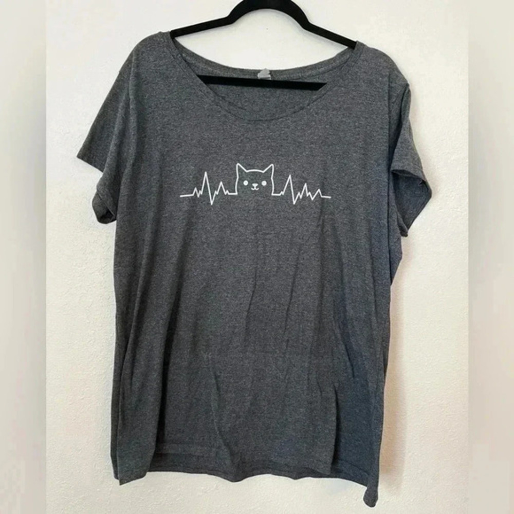 Instant Message cat design T-shirt, sz 1X, short sleeve, scoop neck, used.